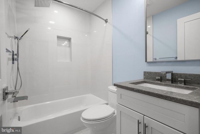 3202-B RAMSBURY CT, Mount Laurel, NJ 08054