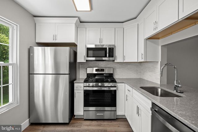 3202-B RAMSBURY CT, Mount Laurel, NJ 08054