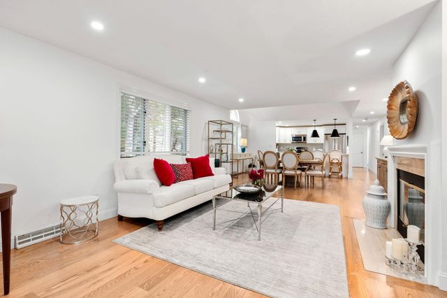2 Pacific Avenue, Mashpee, MA 02649