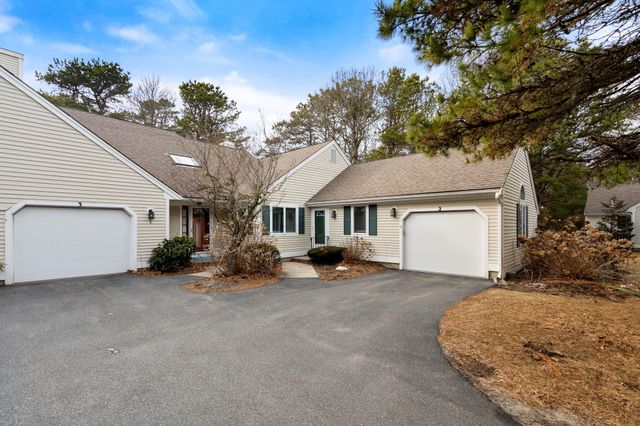2 Pacific Avenue, Mashpee, MA 02649