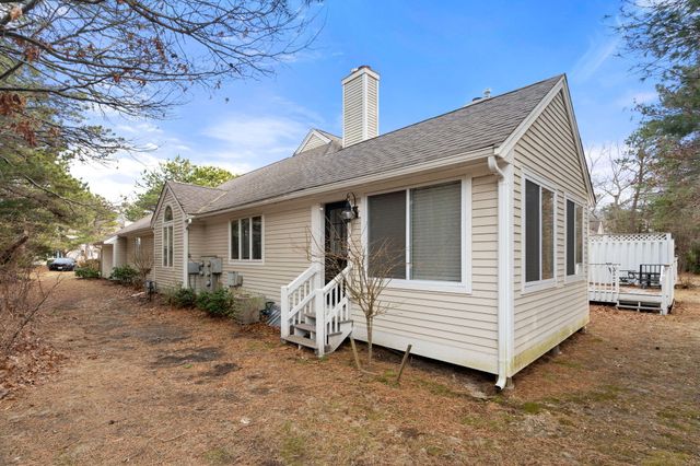 2 Pacific Avenue, Mashpee, MA 02649
