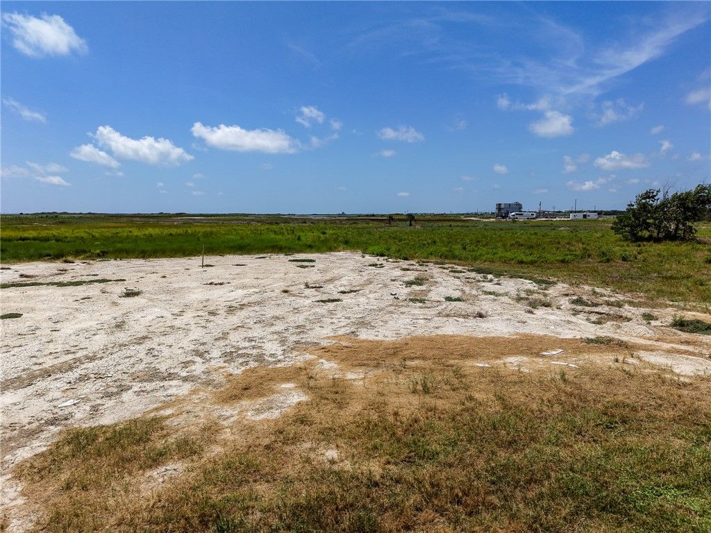 101 Port Saint Claire, Aransas Pass, TX 78336 — photo 3