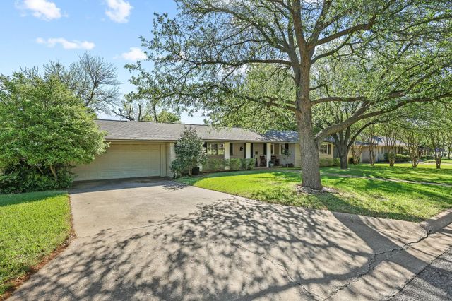 623 Westwood Drive, Sherman, TX 75092