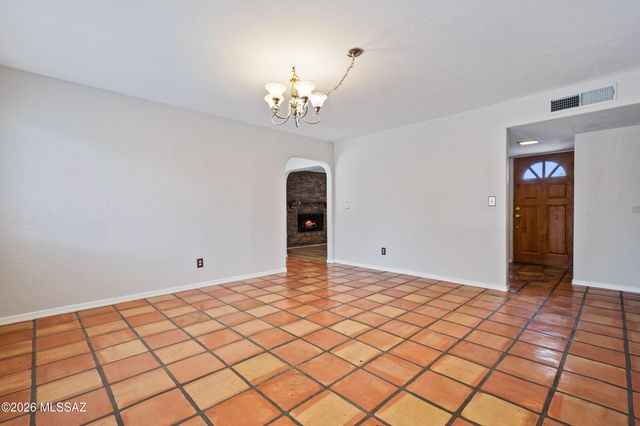 2520 W Prato Way, Tucson, AZ 85741