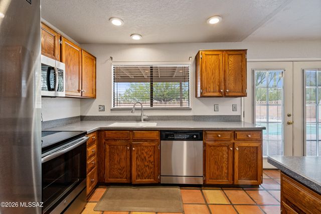 2520 W Prato Way, Tucson, AZ 85741