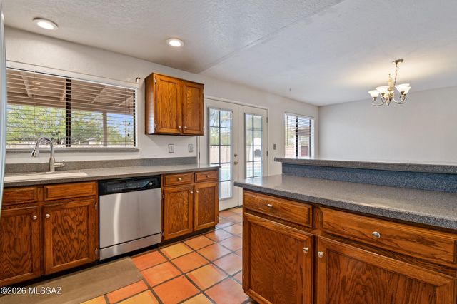 2520 W Prato Way, Tucson, AZ 85741