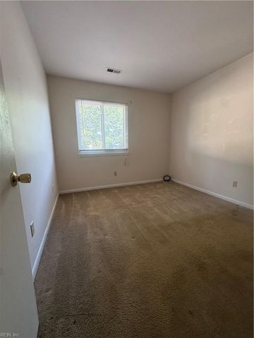 1645 Malibu PL, Newport News, VA 23608