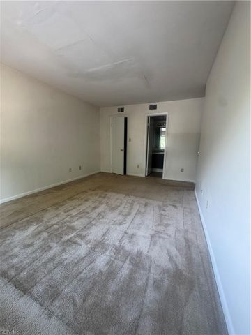 1645 Malibu PL, Newport News, VA 23608