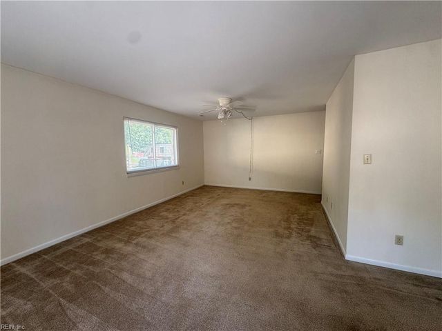 1645 Malibu PL, Newport News, VA 23608
