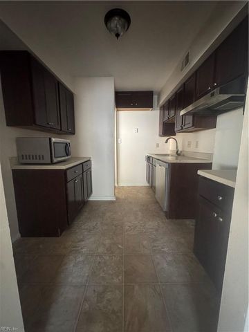 1645 Malibu PL, Newport News, VA 23608