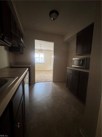 1645 Malibu PL, Newport News, VA 23608