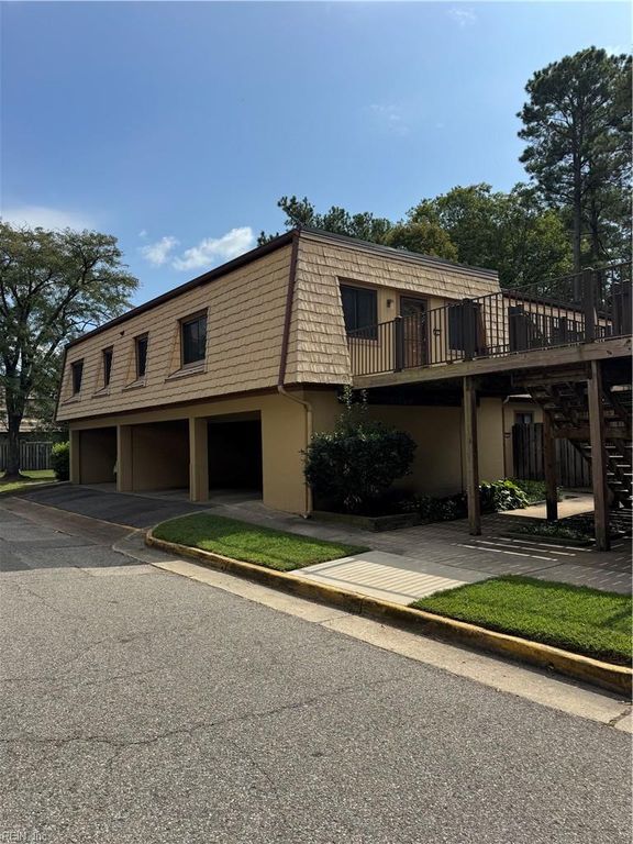 1645 Malibu PL, Newport News, VA 23608