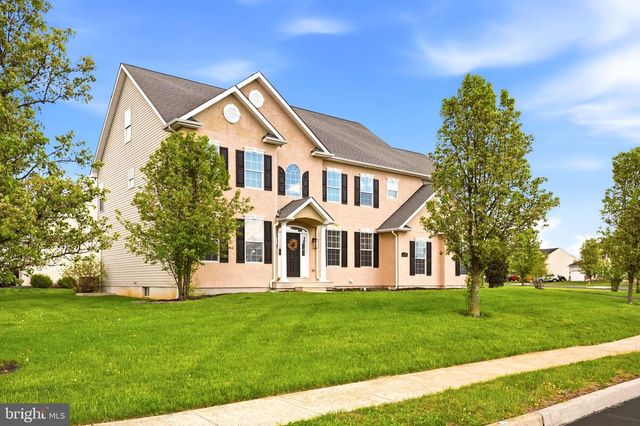 100 LILAC LN, Gilbertsville, PA 19525