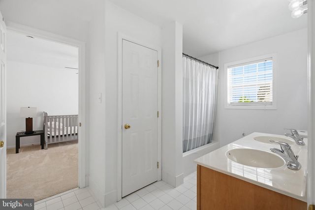 100 LILAC LN, Gilbertsville, PA 19525