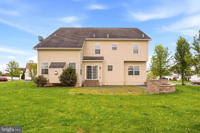 100 LILAC LN, Gilbertsville, PA 19525