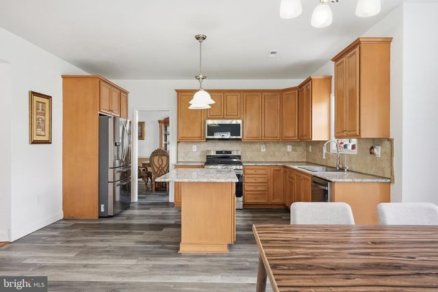 100 LILAC LN, Gilbertsville, PA 19525