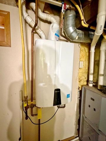 220 18th St SE, Minot, ND 58701