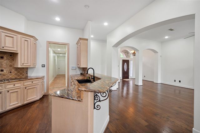 54 Winthrop Harbor S, Montgomery, TX 77356