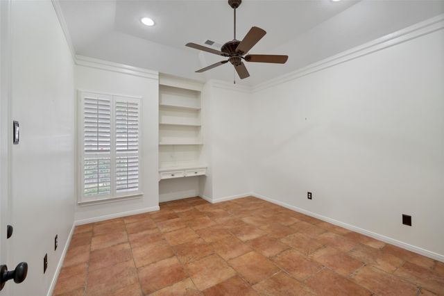 54 Winthrop Harbor S, Montgomery, TX 77356