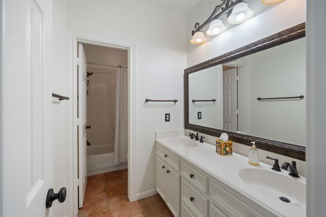54 Winthrop Harbor S, Montgomery, TX 77356