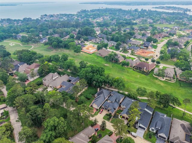 54 Winthrop Harbor S, Montgomery, TX 77356