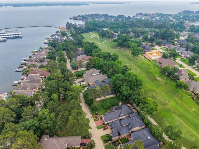 54 Winthrop Harbor S, Montgomery, TX 77356