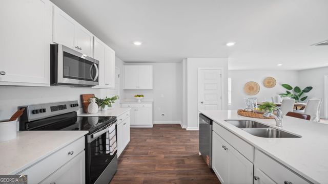 1050 Lakes Boulevard, Brunswick, GA 31525
