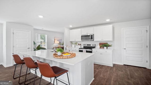 1050 Lakes Boulevard, Brunswick, GA 31525