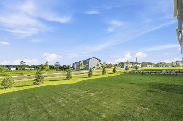 8807 Periwinkle Boulevard, Woodbury, MN 55129