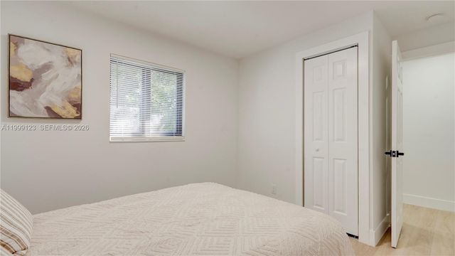 2736 NW 21st Ave, Oakland Park, FL 33311