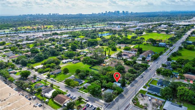 2736 NW 21st Ave, Oakland Park, FL 33311