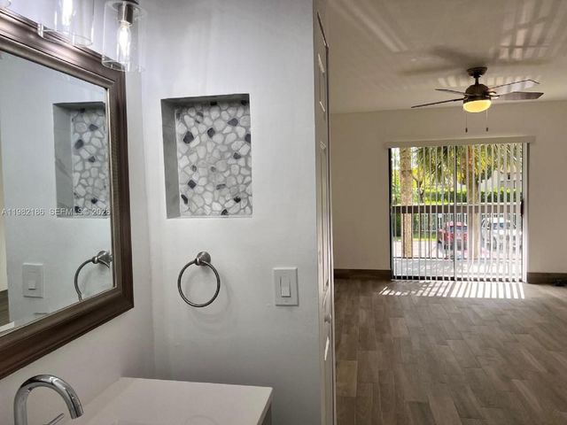 8820 SW 132nd Pl 203D-S, Miami, FL 33186