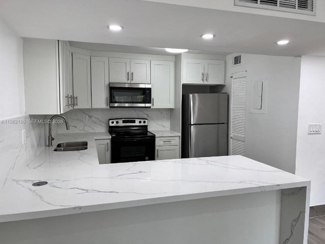 8820 SW 132nd Pl 203D-S, Miami, FL 33186