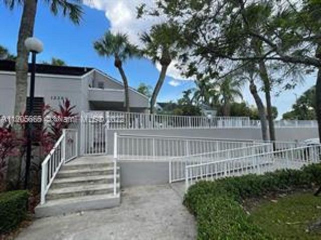 8820 SW 132nd Pl 203D-S, Miami, FL 33186