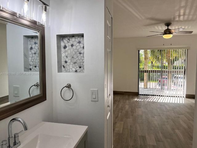 8820 SW 132nd Pl 203D-S, Miami, FL 33186