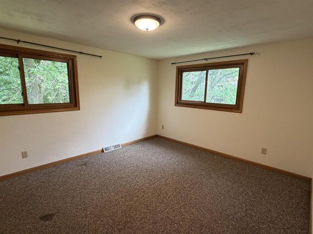 1475 Pineview Drive, Reedsburg, WI 53959