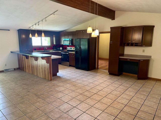 1475 Pineview Drive, Reedsburg, WI 53959