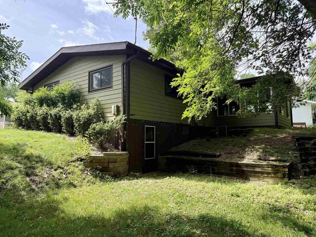 1475 Pineview Drive, Reedsburg, WI 53959