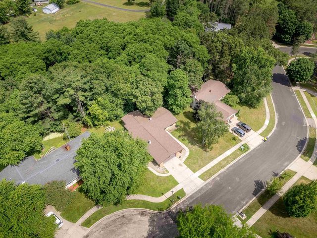 1475 Pineview Drive, Reedsburg, WI 53959