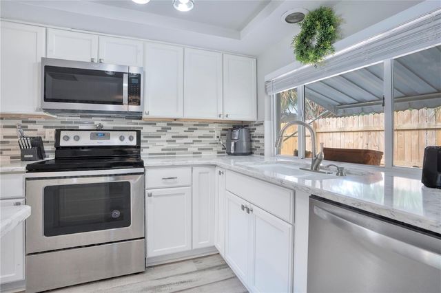 391 N WALTON AVENUE, Tarpon Springs, FL 34689