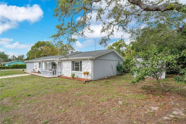 391 N WALTON AVENUE, Tarpon Springs, FL 34689