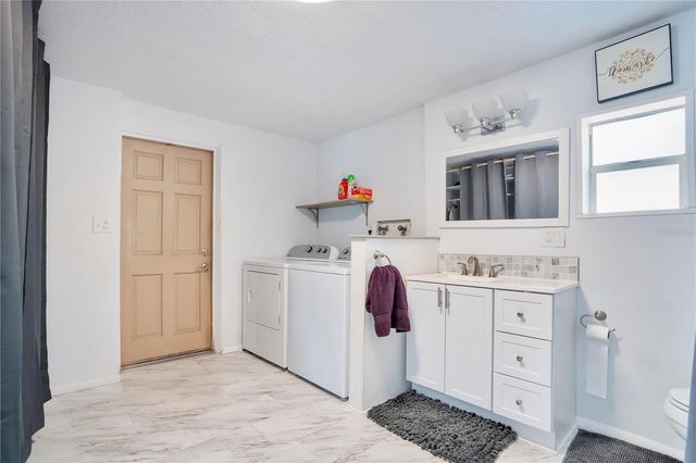 391 N WALTON AVENUE, Tarpon Springs, FL 34689