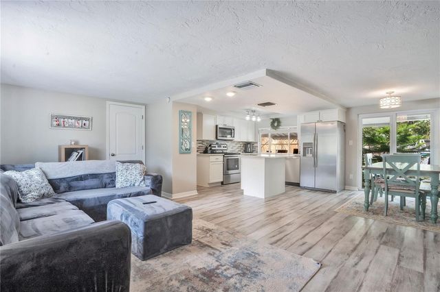 391 N WALTON AVENUE, Tarpon Springs, FL 34689