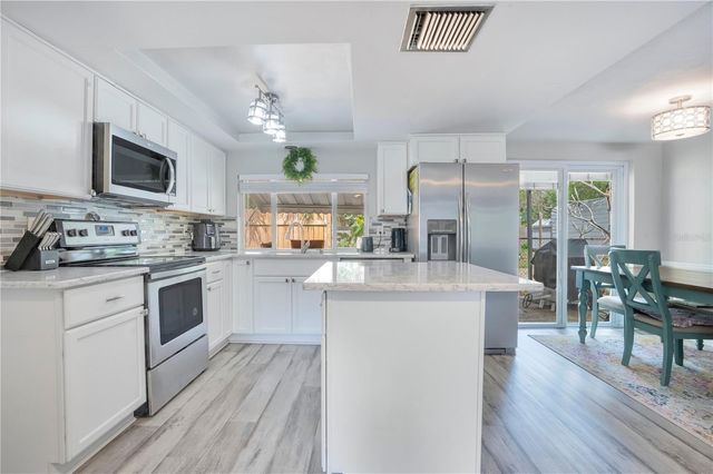 391 N WALTON AVENUE, Tarpon Springs, FL 34689