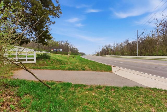 1447 Franklin Rd, Brentwood, TN 37027