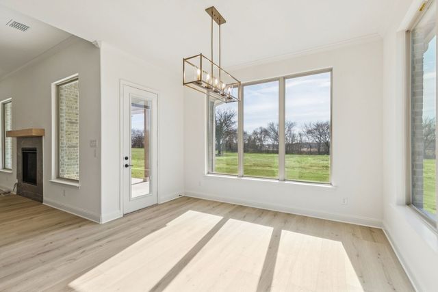 7016 Valley View Drive, Joshua, TX 76058