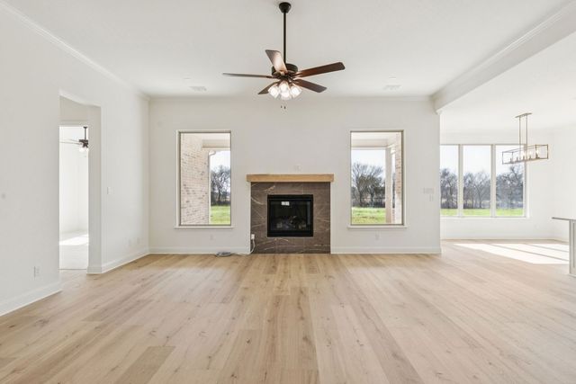 7016 Valley View Drive, Joshua, TX 76058