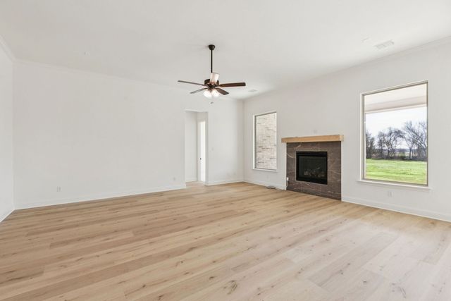 7016 Valley View Drive, Joshua, TX 76058