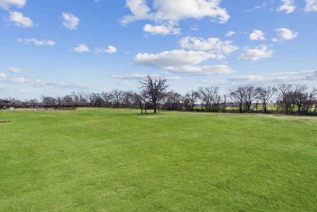 7016 Valley View Drive, Joshua, TX 76058