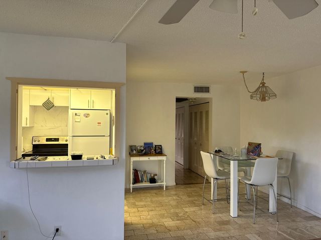131 Sussex G 131, West Palm Beach, FL 33417